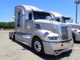 2017 WESTERN STAR W5700 TRUCK TRACTOR, 527,373 miles  60