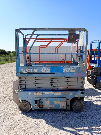 2004 GENIE GS-1930 SCISSOR LIFT, 462 HRS,  ELECTRIC, 19' PLATFORM HEIGHT, S