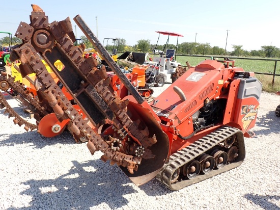 2015 DITCH WITCH SK850 MINI TRACK SKID STEER, 1318 HRS,  YANMAR 3CYL DIESEL