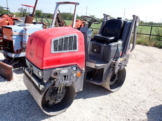 2016 CP AR90G ASPHALT ROLLER, 890 HRS,  CANOPY, 21 HP HONDA GX630 GAS, 35"