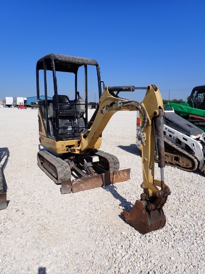 2016 CATERPILLAR 301.4C MINI EXCAVATOR, 1800+ HRS,  CANOPY, DIESEL, 9" RUBB