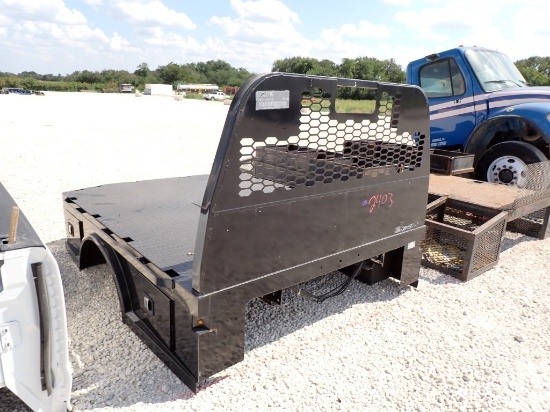 KNAPHEIDE PICKUP FLATBED,  8', LIGHTS, HEADACHE RACK, RECESSED GOOSENECK HI