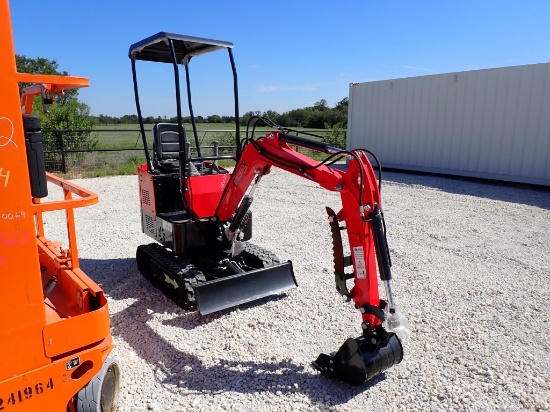 VICSEC VC13 MINI TRACK EXCAVATOR, 1027 HRS,  CANOPY, GAS, MANUAL THUMB, 14"
