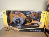 HULA 1535-1 DIE CAST REMOTE CONTROL TOY EXCAVATOR  1/14 SCALE