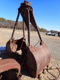 CLAMSHELL BUCKET