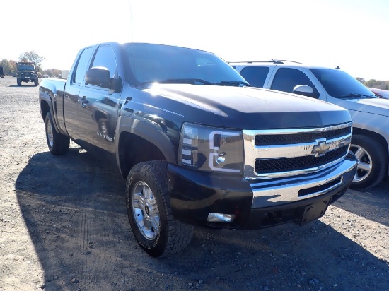2010 CHEVROLET SILVERADO TRUCK, 210,705+ mi,  EXTENDED CAB, 4 X 4, Z71, V8