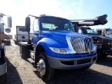 2006 INTERNATIONAL 4400 FLATBED TRUCK, 360,468+ mi,  DT466 DIESEL, AUTO, SI