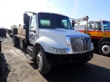2002 INTERNATIONAL 4300 FLATBED TRUCK, 314,615+ mi,  DT466 DIESEL, 6 SPEED,