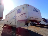 2003 GULFSTREAM MAKO TRAVEL TRAILER,  GOOSENECK, 28', TANDEM AXLE, SINGLE T