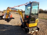 AGT QK18RXS-C MINI EXCAVATOR,  420 CC GAS, 15-HP, CAB, A/C, SIDE SHIFT, RUB