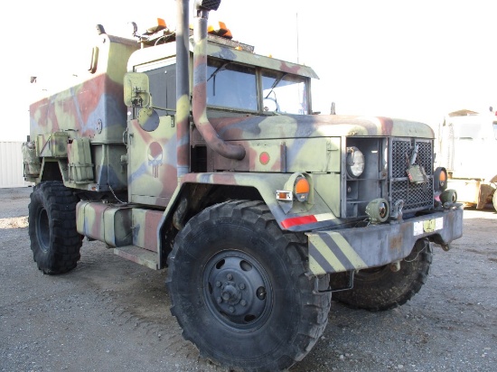 1971 MILITARY TRANSPORT CARRIER TRUCK,  DIESEL, 10 SPD, SINGLE AXLE, SPRING