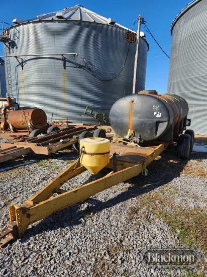 1,500 GALLON PLASTIC TANK,