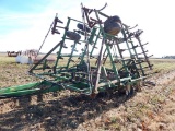 JOHN DEERE 960 FIELD CULTIVATOR,