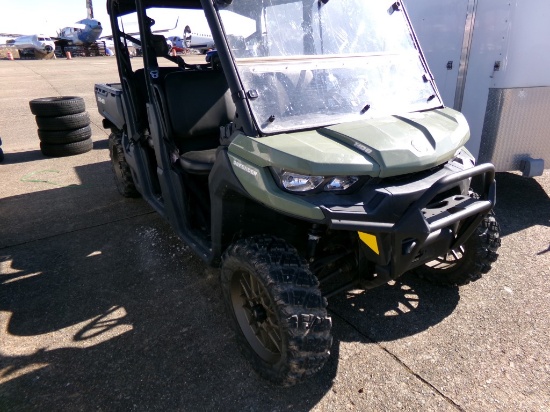 2021 CAN AM HD8 DPS UTV, (+/-) 657.6  CREW CAB, SPORT ROOF, FLIP DOWN WINDS