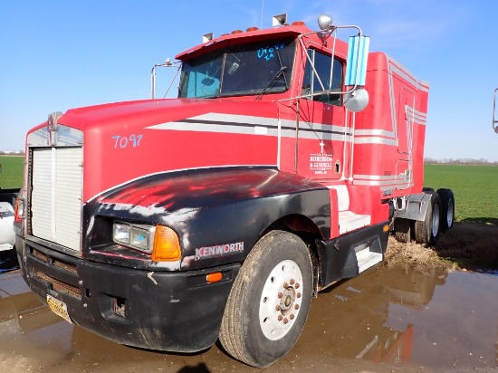 1989 KENWORTH TRUCK TRACTOR, 131,000 (+/-)  W/ SLEEPER, 350 CUMMINS DIESEL