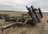 John Deere 630 Disc
