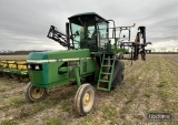 John Deere 6700 Sprayer