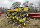 John Deere 7300 Planter