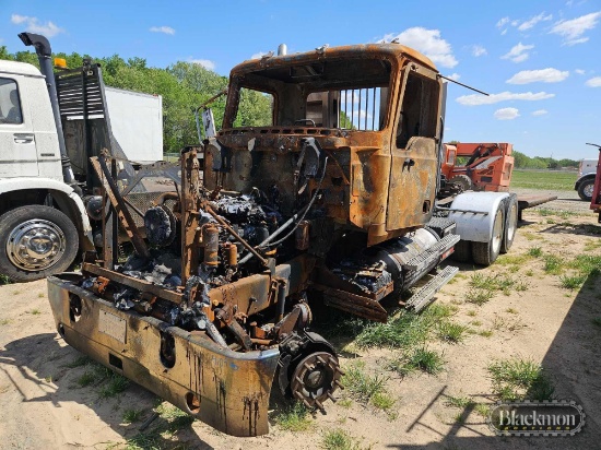 Mack Truck Tractor,