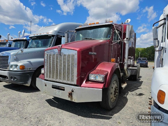 2003 Kenworth T800 Truck Tractor,