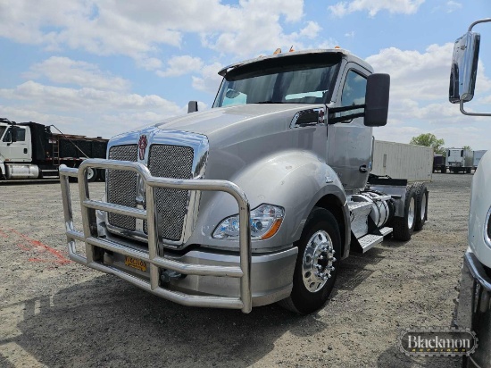 2015 Kenworth T680 Truck Tractor,