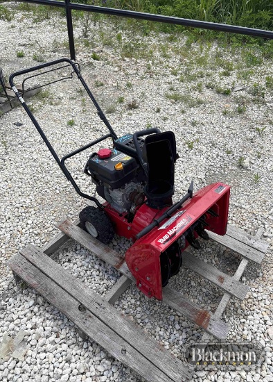 YARD MACHINE SNOWBLOWER,