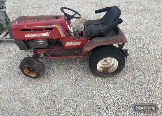 MURRAY DYNAMARK YARD TRACTOR,