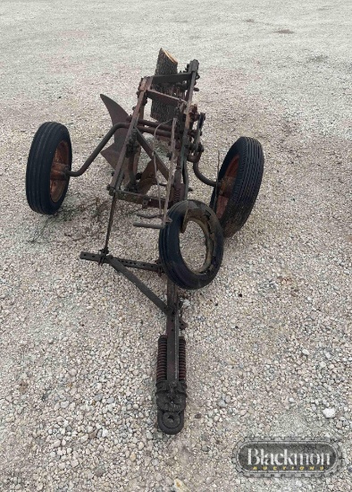 JOHN DEERE N44 PULL BEHIND PLOW,