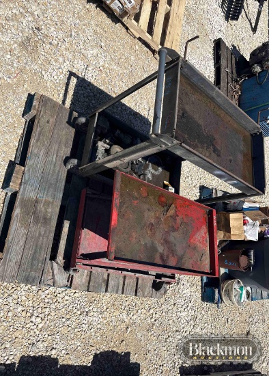 TOOL CARTS,