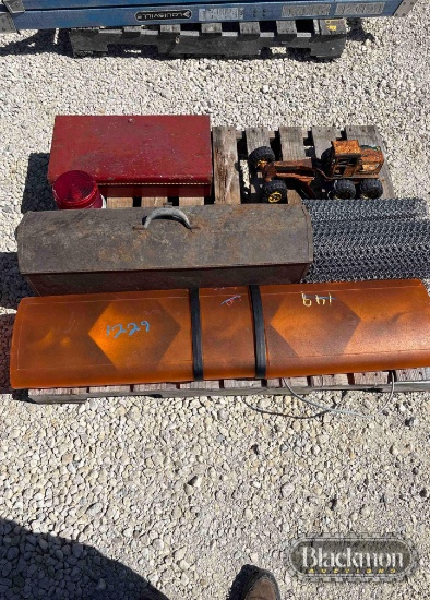 TOOLBOXES & SAFETY LIGHTS,