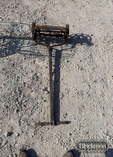 ANTIQUE GROUND DRIVE LAWN MOWER,
