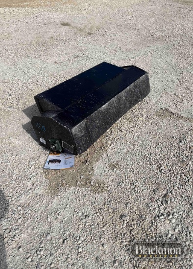 GIYI SKID STEER ATTACHMENT,