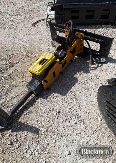 GIYI SKID STEER ATTACHMENT,