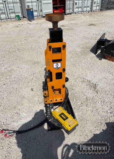 GIYI SKID STEER ATTACHMENT,