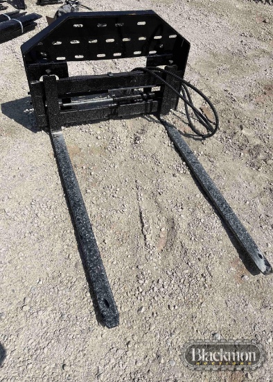 GIYI SKID STEER ATTACHMENT,
