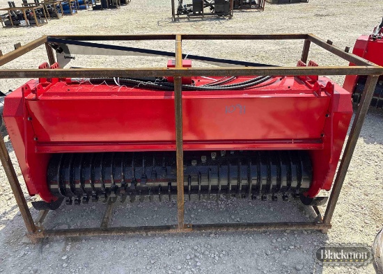 GIYI SKID STEER ATTACHMENT,