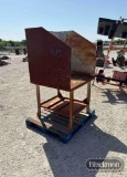 METAL TABLE,