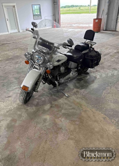 2005 HARLEY DAVIDSON HERITAGE CLASSIC SOFTTAIL MOTORCYCLE,