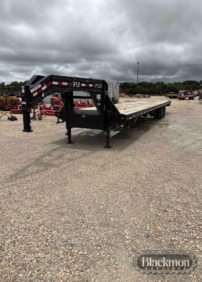 2017 PJ FLATBED TRAILER,