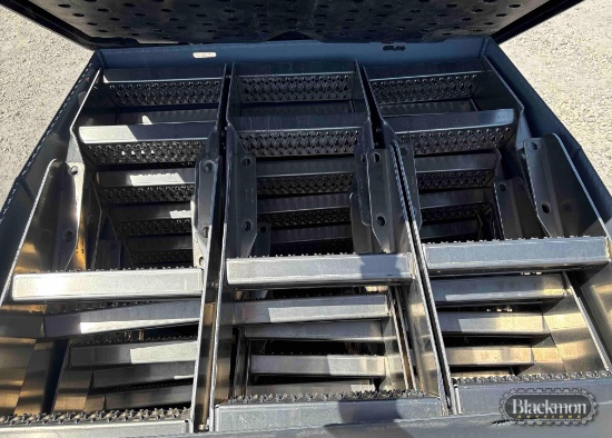 FRAME HANGAR STEPS,