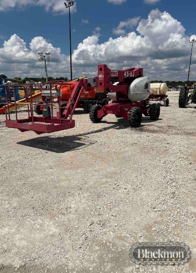 MEC 45-AJ MAN LIFT,