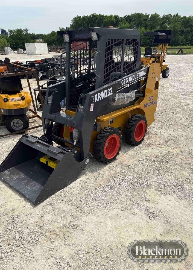 AGT KRW232 MINI TIRE SKID STEER,