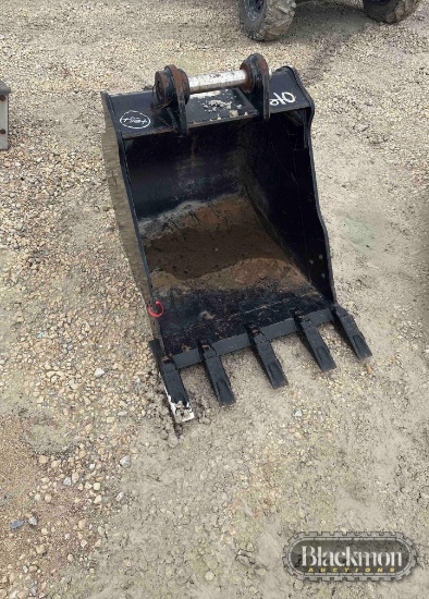 CAT EXCAVATOR ATTACHMENT,