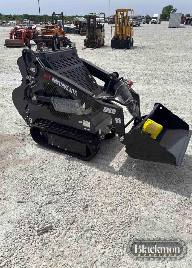 AGT KTT23 MINI TRACK SKID STEER,