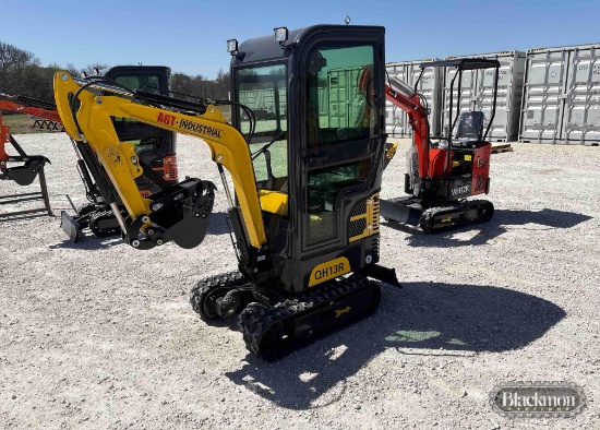 2025 AGT QH13R MINI TRACK EXCAVATOR,