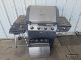 GRILLS