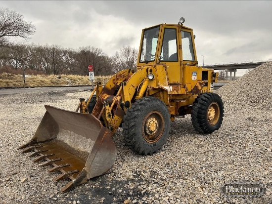 1979 CATERPILLAR 920 FRONT END LOADER,