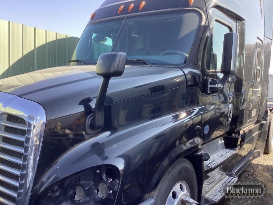 2016 Freightliner Cascadia Sleeper,