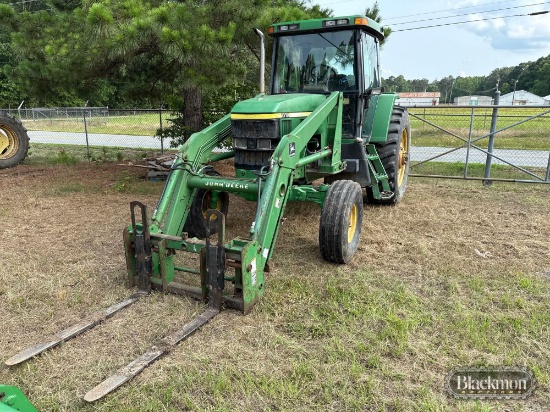 John Deere 7210 Tractor