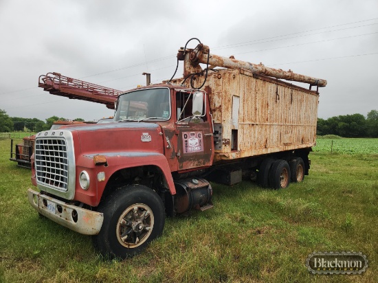 1980 FORD 8000 BULK FEED TRUCK,